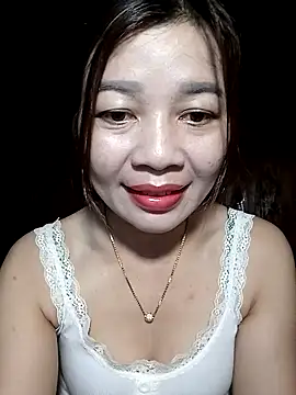 Snapshot of Yiyi102300 chatting on 19, 4, 2026 Yiyi102300 online show from 19, 4, 2026