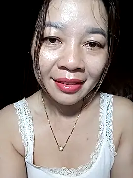 Snapshot of Yiyi102300 chatting on 19, 4, 2026 Yiyi102300 online show from 19, 4, 2026