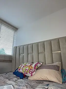MiaMillers28 online show from 6, 4, 2026