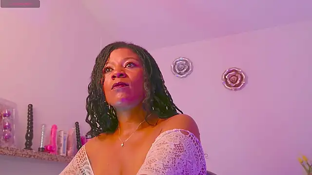 Snapshot of KeisySmith chatting on 5, 5, 2026 KeisySmith online show from 5, 5, 2026