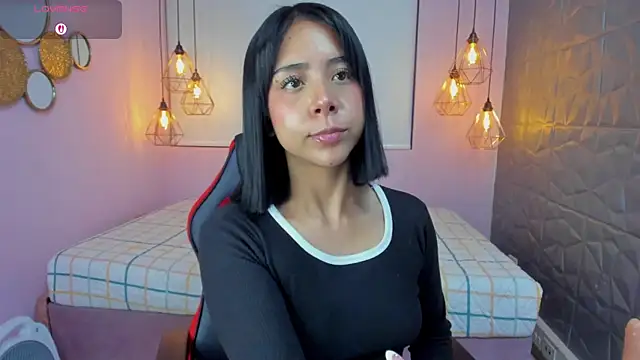 Snapshot of Magic_oliviah chatting on 23, 6, 2026 Magic oliviah online show from 23, 6, 2026