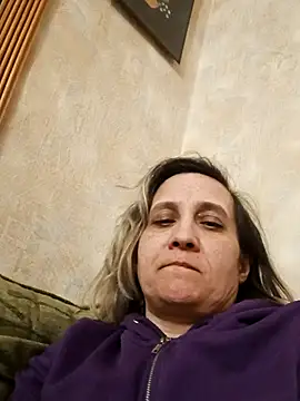 Snapshot of KatieLove133 chatting on 29, 4, 2026 KatieLove133 online show from 29, 4, 2026