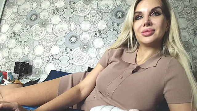 Snapshot of SexyQueenNina chatting on 1, 11, 2025 SexyQueenNina online show from 1, 11, 2025