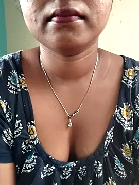 hotmiki online show from 13, 7, 2026