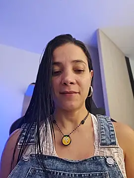 Snapshot of miaeyex chatting on 29, 4, 2026 miaeyex online show from 29, 4, 2026
