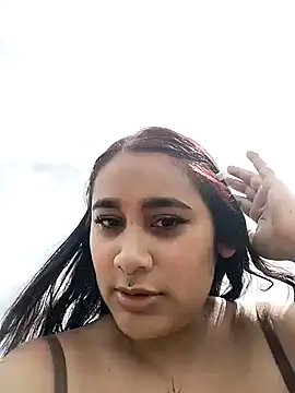 Mia skyy18 online show from 24, 6, 2026