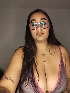 Mia skyy18 online show from 25, 7, 2026
