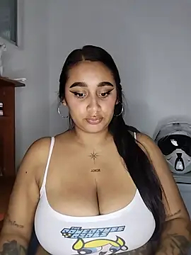 Mia skyy18 online show from 28, 7, 2026