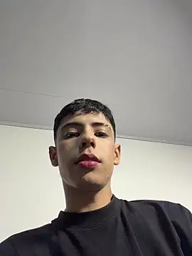Snapshot of SebastianReed_ chatting on 18, 5, 2026 SebastianReed online show from 18, 5, 2026