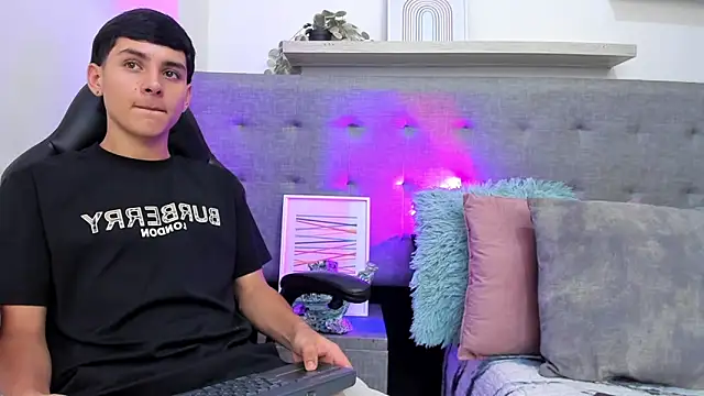 Andrew restrepoo online show from 26, 3, 2026