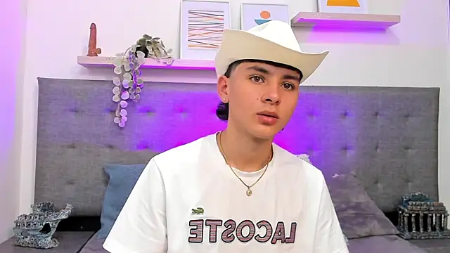 Andrew restrepoo online show from 24, 4, 2026