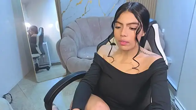 Snapshot of _Charlottee_b chatting on 17, 6, 2026 Charlottee b online show from 17, 6, 2026