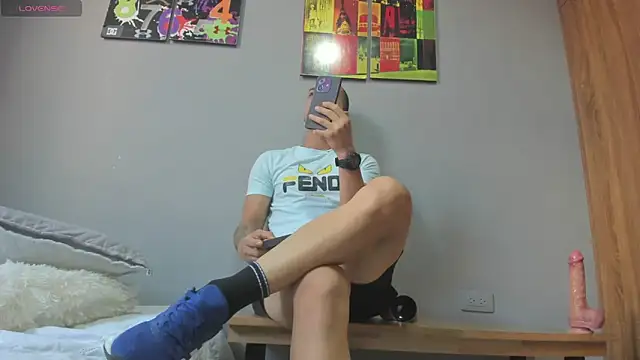 Enzoo98  online show from 18, 4, 2026