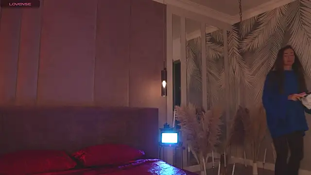 SerenaWest  online show from 21, 3, 2026