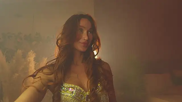 SerenaWest  online show from 16, 4, 2026