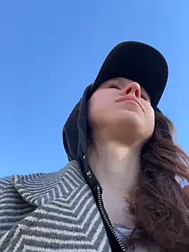 PurrLure online show from 21, 3, 2026