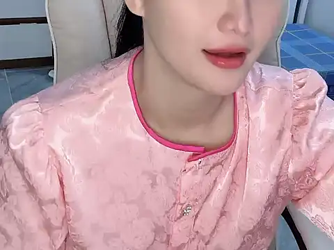AmyLinee 1 online show from 19, 6, 2026