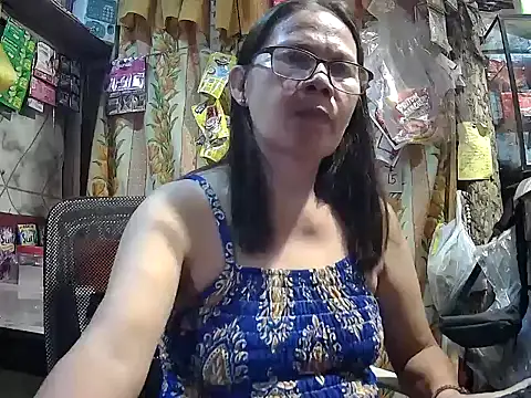 Snapshot of mommylicious_23 chatting on 22, 7, 2026 mommylicious 23 online show from 22, 7, 2026