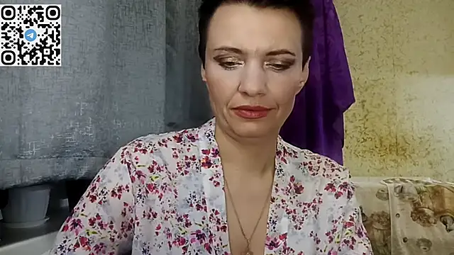 HotMamaQueen234 online show from 1, 4, 2026