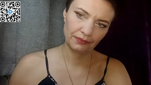 HotMamaQueen234 online show from 13, 4, 2026