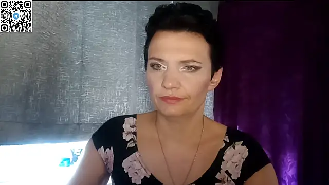 HotMamaQueen234 online show from 11, 6, 2026