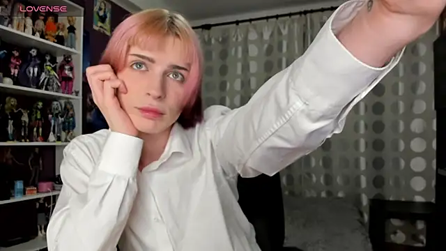 Snapshot of sweet_peach___ chatting on 28, 4, 2026 sweet peach online show from 28, 4, 2026