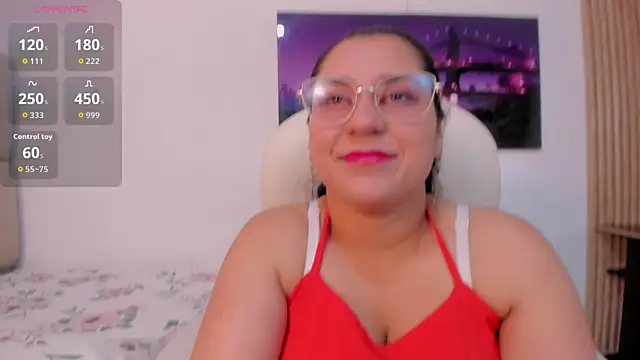 Reina Mia1 online show from 26, 4, 2026