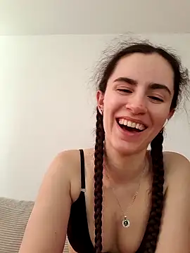 Snapshot of starlight_mo chatting on 27, 4, 2026 starlight mo online show from 27, 4, 2026