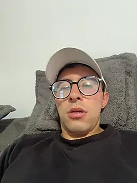 Snapshot of LeonBlazze chatting on 12, 7, 2026 LeonBlazze online show from 12, 7, 2026