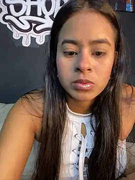 lucirganaxxx online show from 23, 5, 2026
