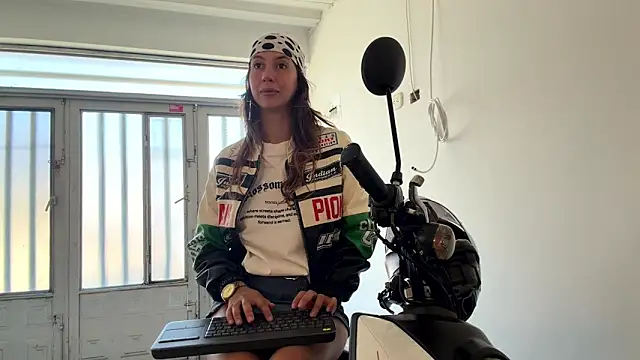 Julieta Jol online show from 1, 6, 2026