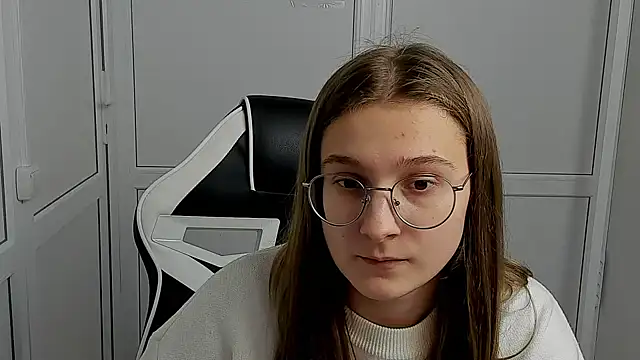 Mia kristal online show from 17, 4, 2026