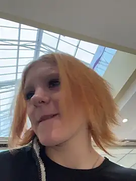 Snapshot of NinaParri chatting on 19, 4, 2026 NinaParri online show from 19, 4, 2026