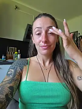 NicoleKaiser online show from 27, 6, 2026