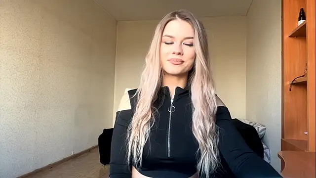 DeettaTolly online show from 5, 4, 2026