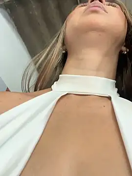 VictoriaWhitmore online show from 25, 3, 2026