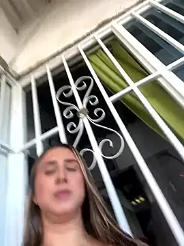 VictoriaWhitmore online show from 12, 4, 2026