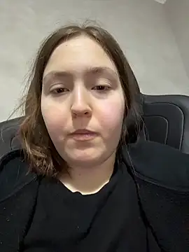 Snapshot of charmingggirl chatting on 12, 4, 2026 charmingggirl online show from 12, 4, 2026