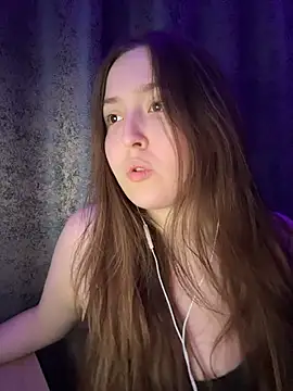 Snapshot of charmingggirl chatting on 26, 4, 2026 charmingggirl online show from 26, 4, 2026