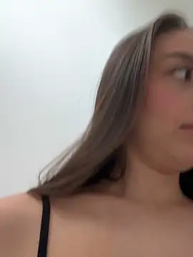 Lauren Storm online show from 27, 4, 2026