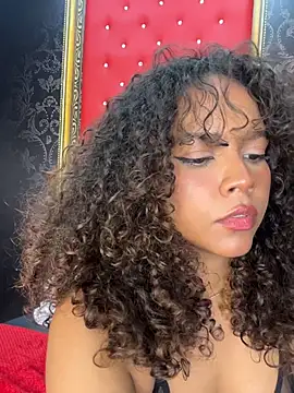 CurlyOopsieXXX online show from 2, 4, 2026