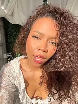 CurlyOopsieXXX online show from 18, 6, 2026
