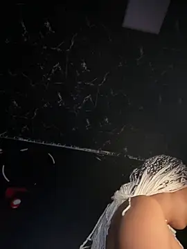 Snapshot of Laila_LS chatting on 7, 5, 2026 Laila LS online show from 7, 5, 2026