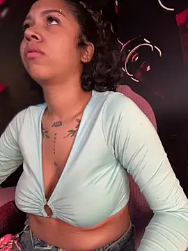 Snapshot of Laila_LS chatting on 13, 6, 2026 Laila LS online show from 13, 6, 2026