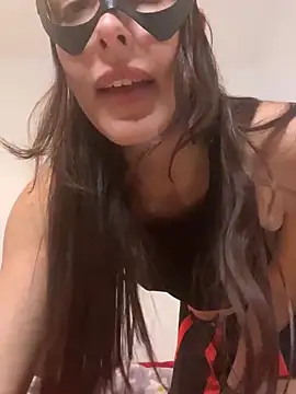qlonagoddess online show from 14, 4, 2026