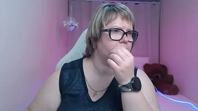 BonnnyBoobsy online show from 19, 5, 2026