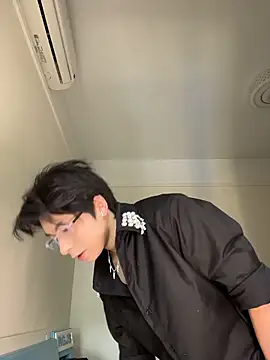 kissbaby-111 online show from 4, 4, 2026