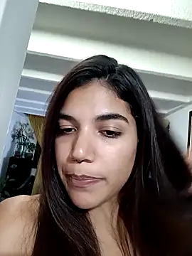 Snapshot of isabellahofmann chatting on 6, 5, 2026 isabellahofmann online show from 6, 5, 2026