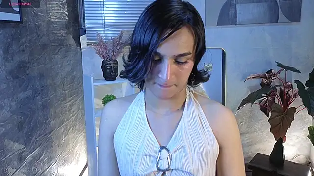 Zoee Kiss  online show from 29, 4, 2026