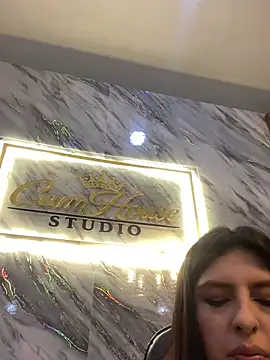 emiiross online show from 9, 5, 2026